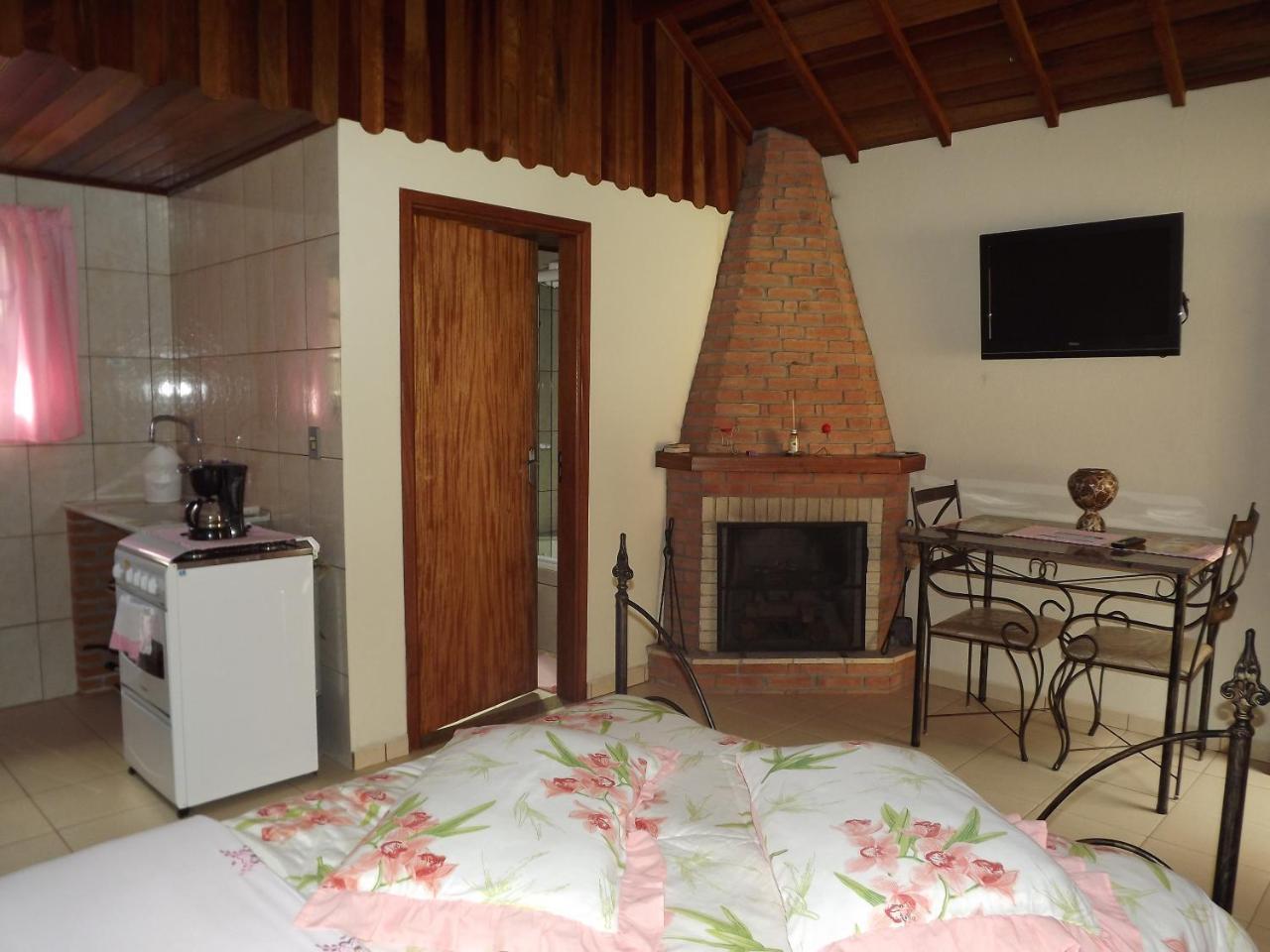 Ana Júlia Chalés - Monte Verde MG Exterior foto